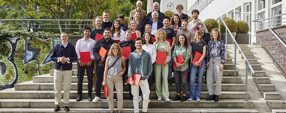 Zertifikat Übegabe während Herbstworkshop 2024